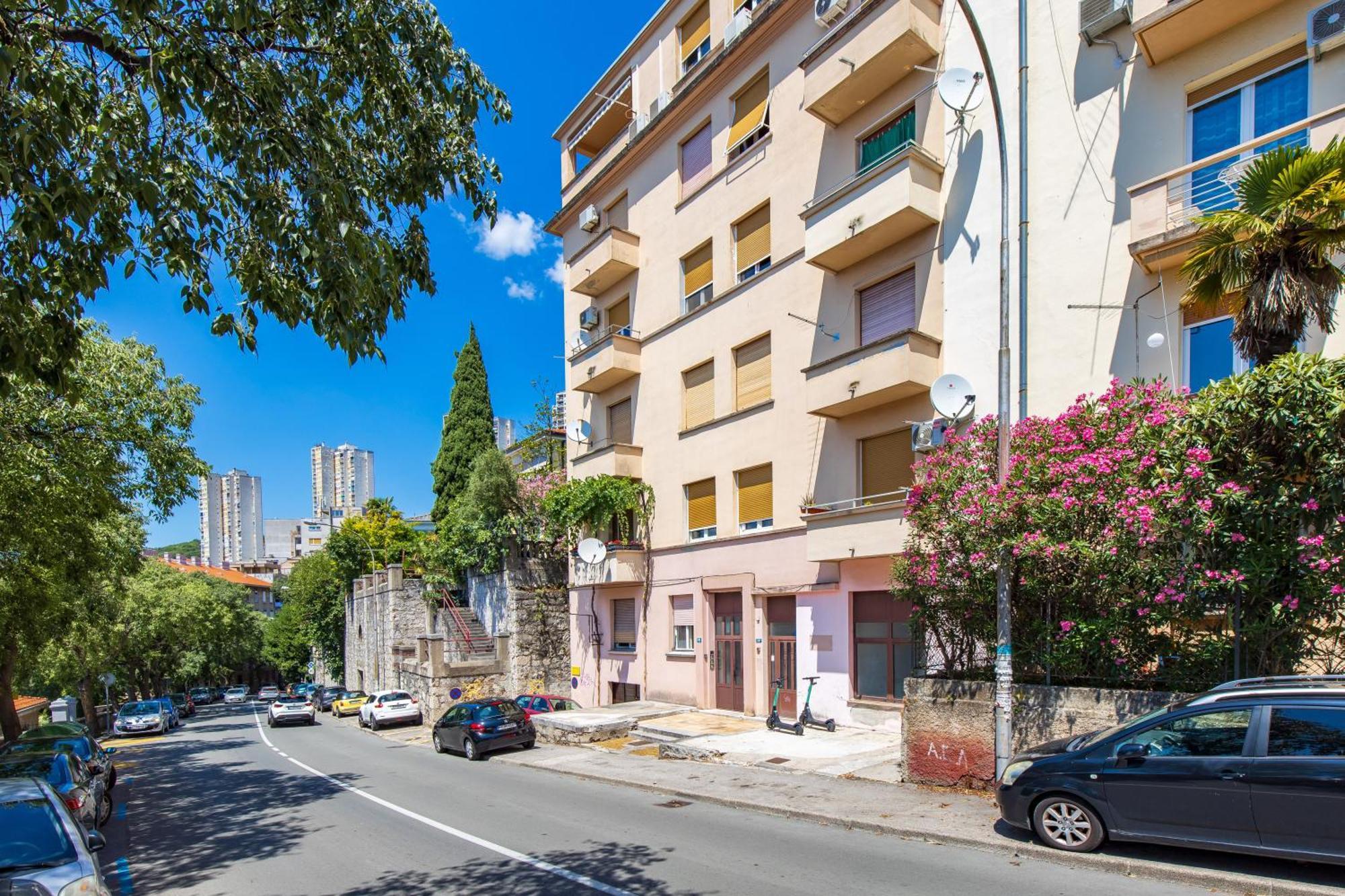 Apartment Tiziano-Belveder With Private Garage ริเยกา ภายนอก รูปภาพ